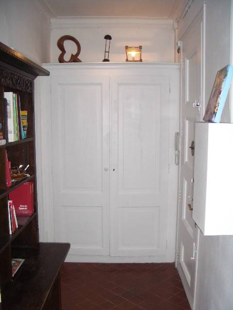 Big closet in hall way included for long term renters only.JPG