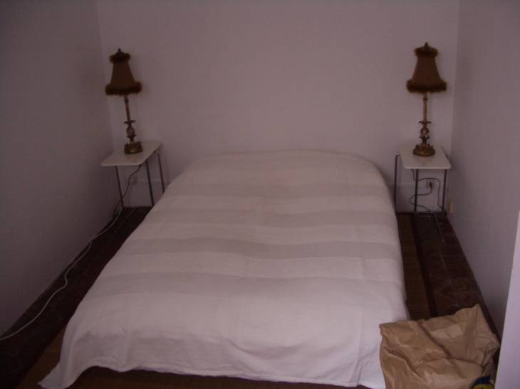 Brown room bed.JPG